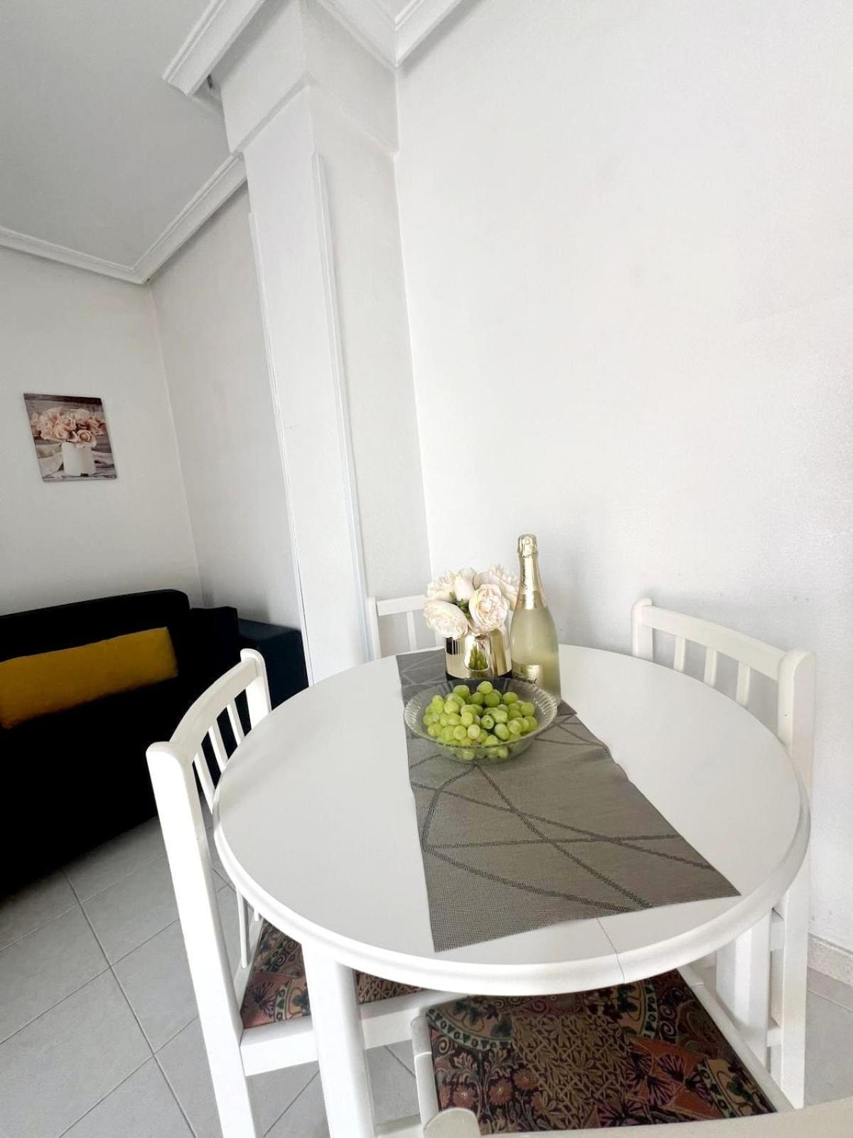 Holiday Apartment Torrevieja Zewnętrze zdjęcie