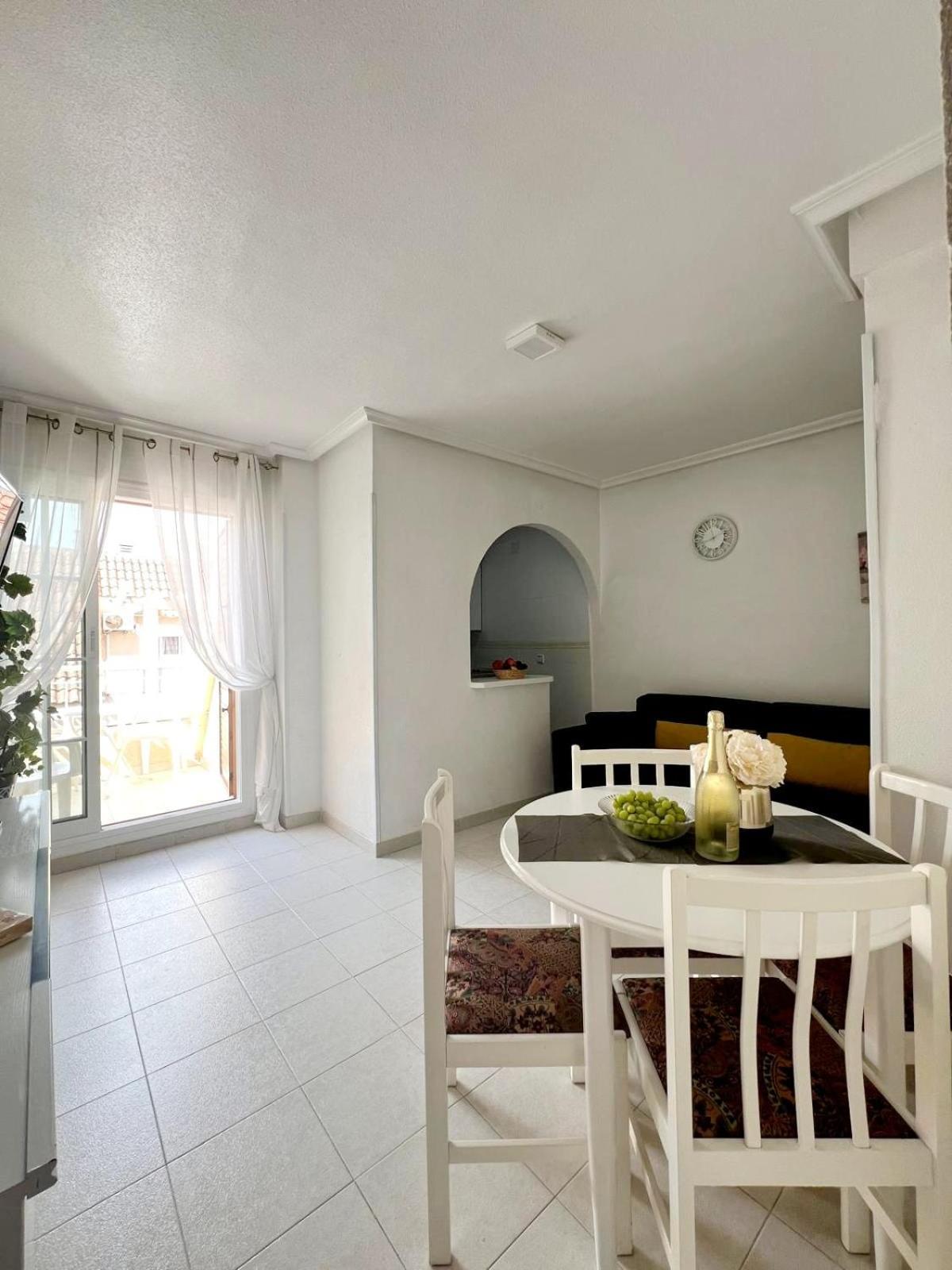 Holiday Apartment Torrevieja Zewnętrze zdjęcie